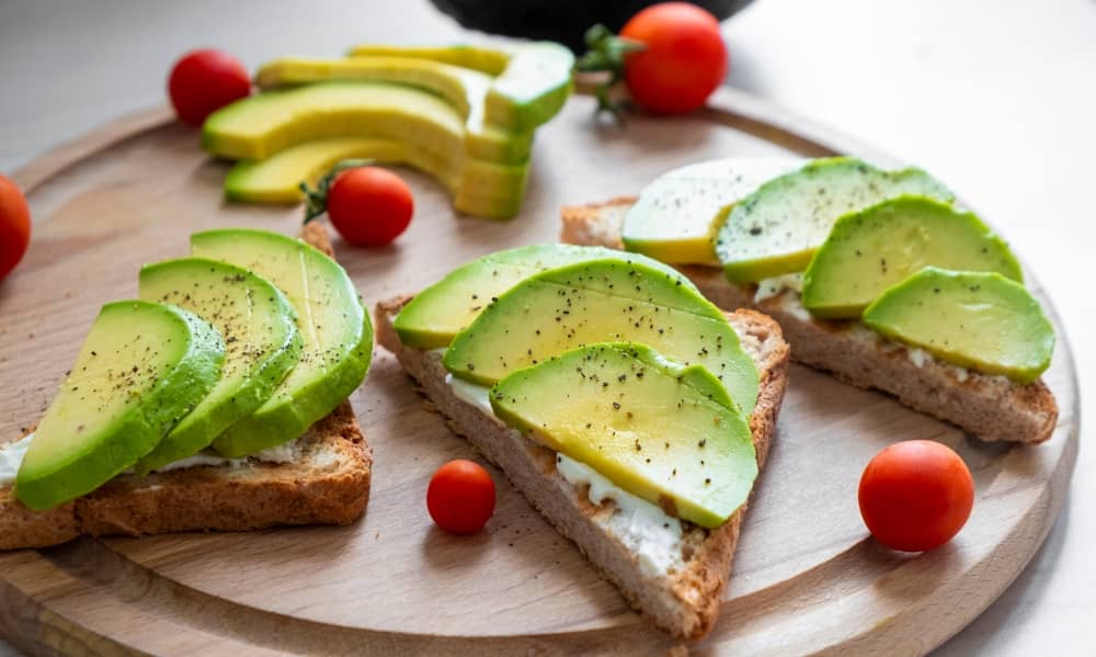 Tostada integral con aguacate