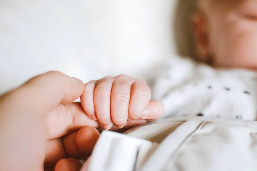 ejercicios para bebés de 3 meses manos y pies